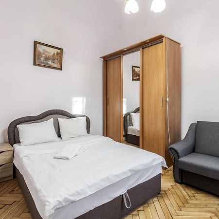 Striltsiv Apartment Λβιβ Εξωτερικό φωτογραφία