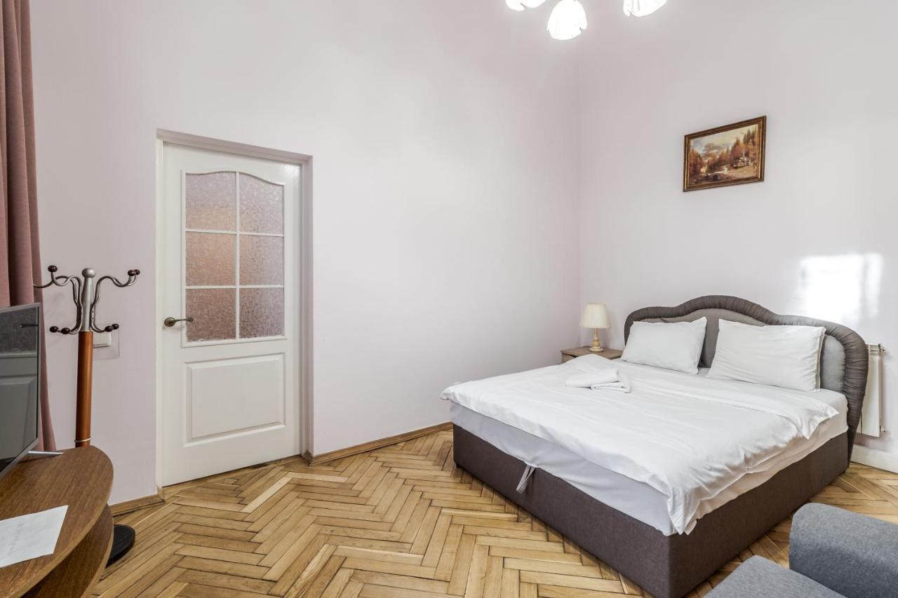 Striltsiv Apartment Λβιβ Εξωτερικό φωτογραφία