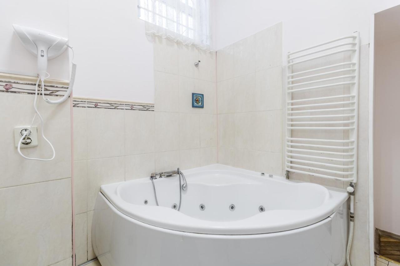 Striltsiv Apartment Λβιβ Εξωτερικό φωτογραφία
